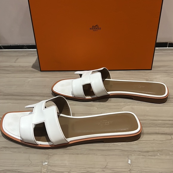 Hermes Oran Sandals w/ Original Box and Dust Bags - Picture 2 of 9